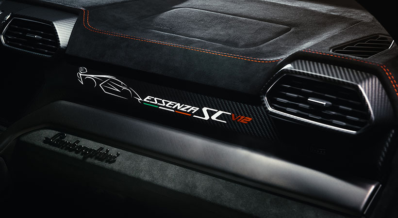Lamborghini Urus Performante Essenza SCV12