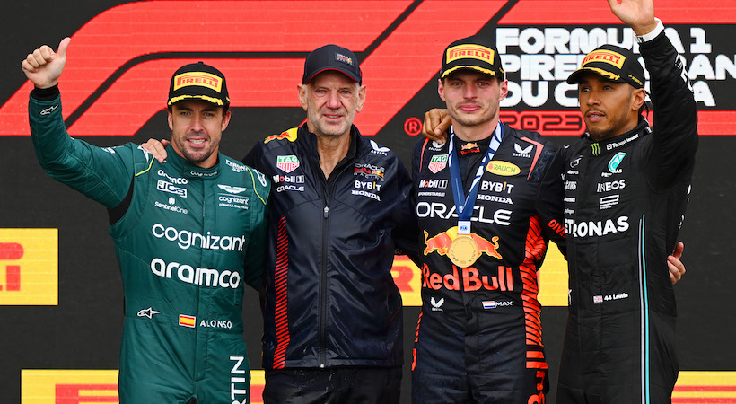 Fernando Alonso, Adrian Newey, Max Verstappen y Lewis Hamilton