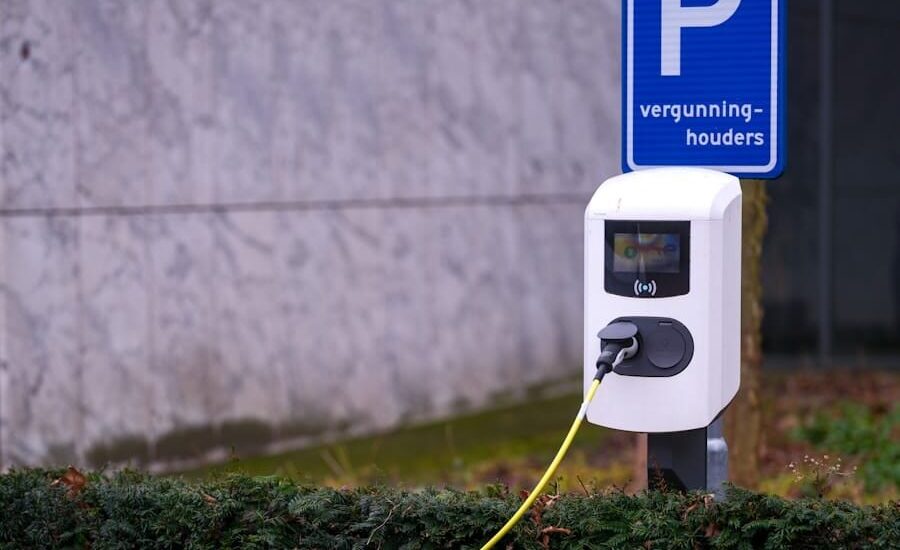 A parking meter on the side of the road
